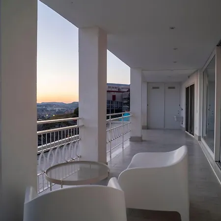 Caravaggio Luxury *